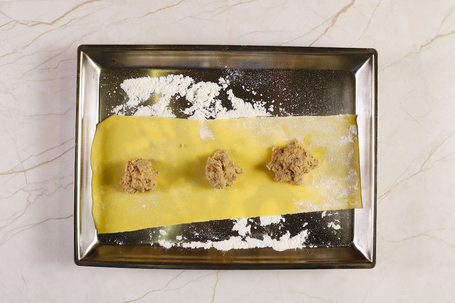 Ravioli di faraona preparazione